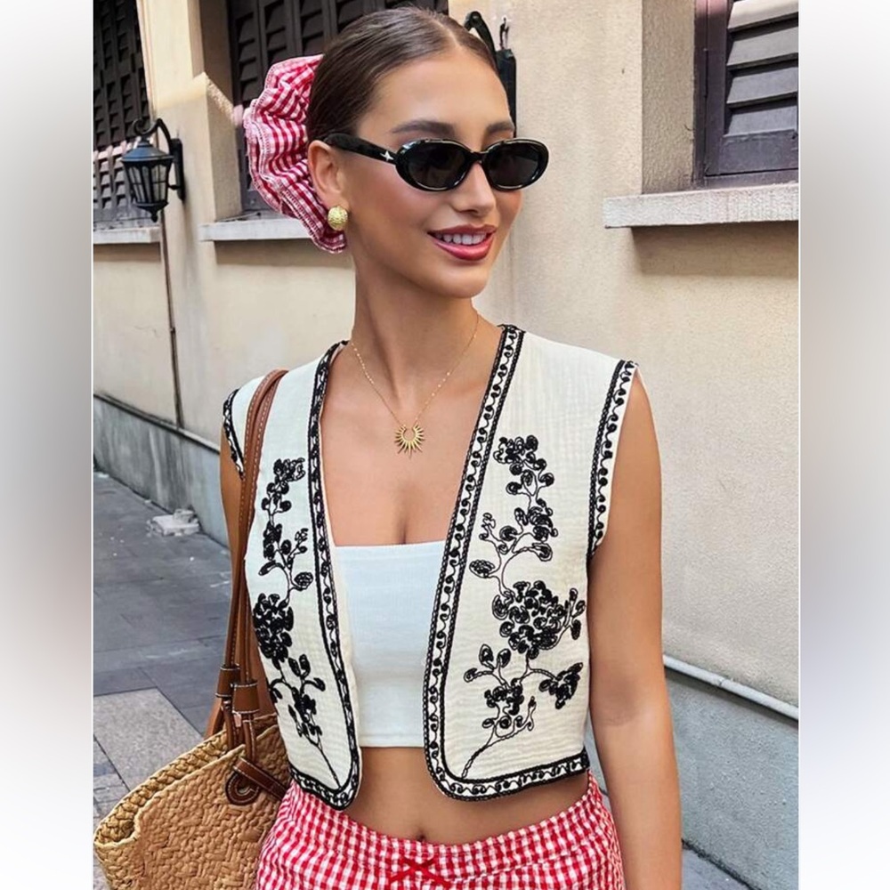 Zara 100% cotton embroidered Vest